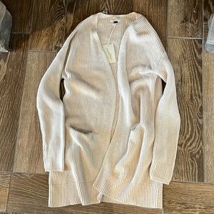 Universal Threads Sweater